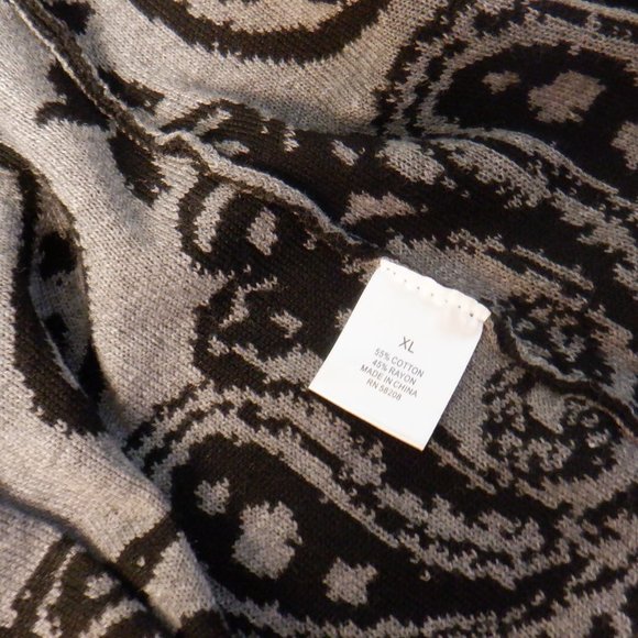 Buttonless Sweater - Valerie Stevens - Picture 9 of 9